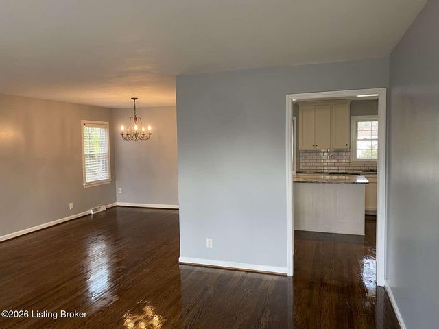 1705 Girard Dr, Louisville, KY 40222