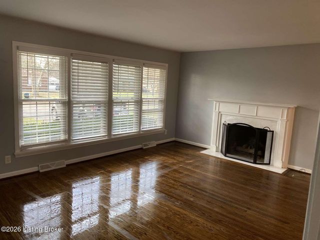 1705 Girard Dr, Louisville, KY 40222