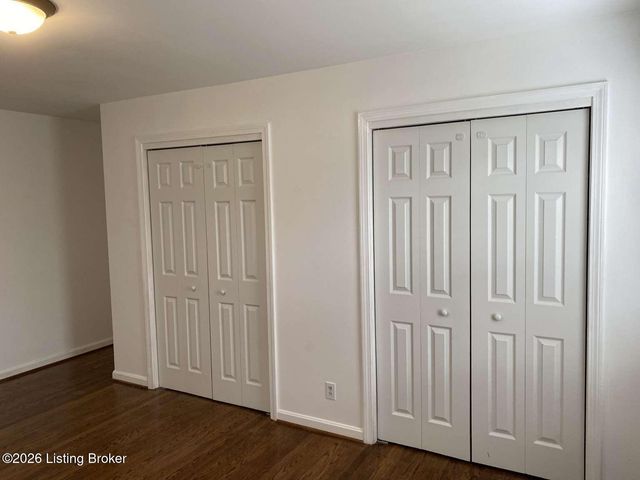 1705 Girard Dr, Louisville, KY 40222