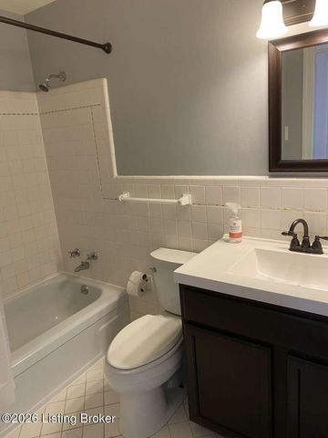 1705 Girard Dr, Louisville, KY 40222