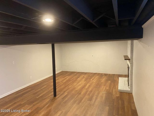 1705 Girard Dr, Louisville, KY 40222