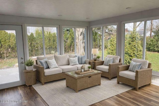 1705 Girard Dr, Louisville, KY 40222