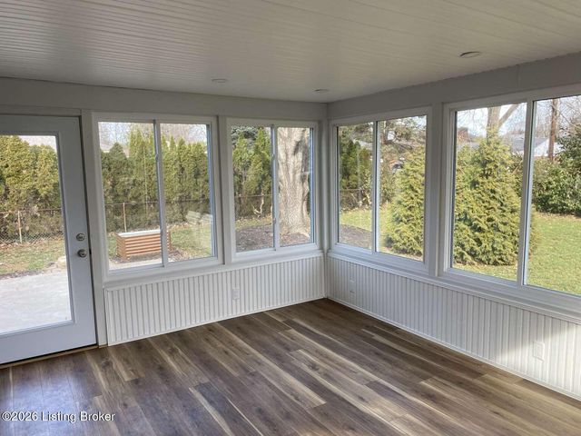 1705 Girard Dr, Louisville, KY 40222