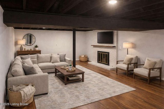 1705 Girard Dr, Louisville, KY 40222