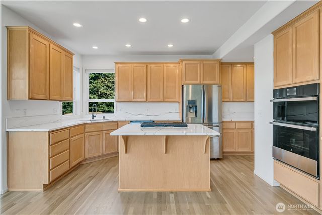 19718 12th Avenue W, Lynnwood, WA 98036