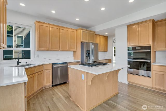 19718 12th Avenue W, Lynnwood, WA 98036