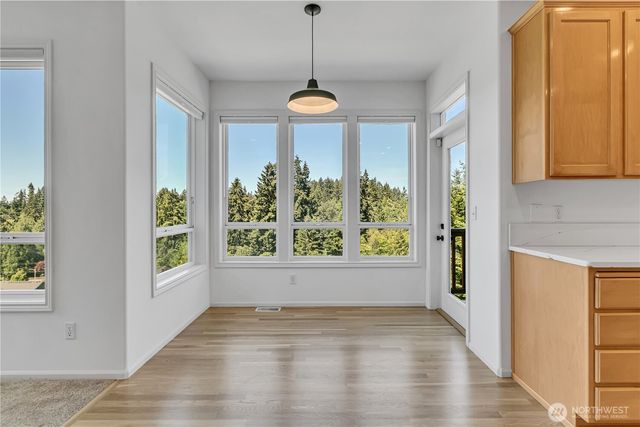 19718 12th Avenue W, Lynnwood, WA 98036