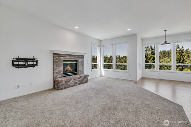 19718 12th Avenue W, Lynnwood, WA 98036