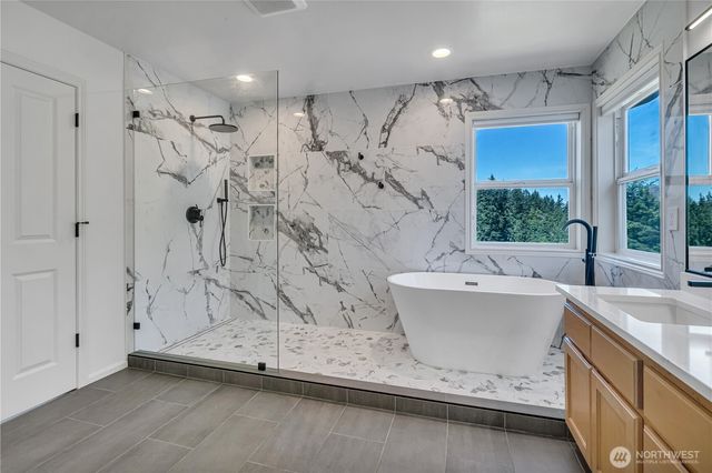 19718 12th Avenue W, Lynnwood, WA 98036