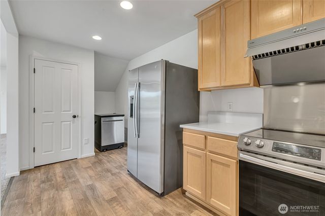 19718 12th Avenue W, Lynnwood, WA 98036
