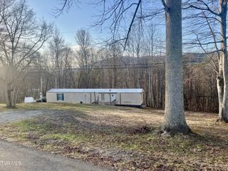 11325 Frederick Road, Coeburn, VA 24230