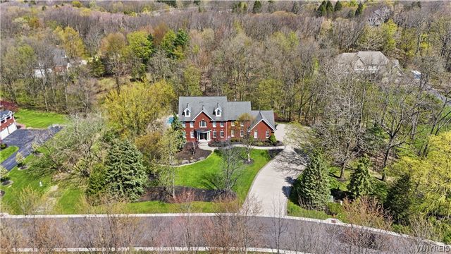16 Woodstream Trail, Orchard Park, NY 14127