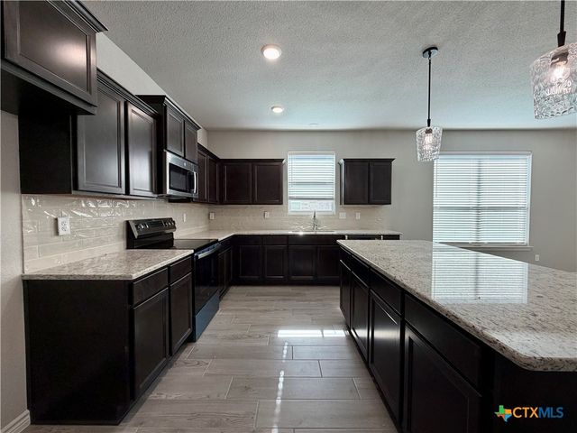 2566 Settlers Oak Drive, Belton, TX 76513