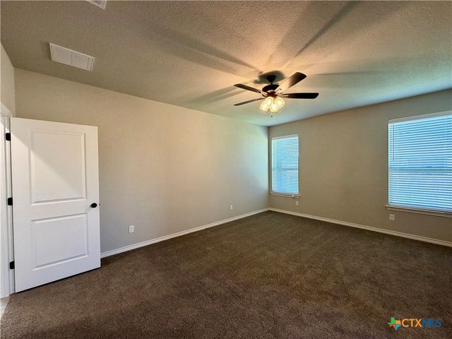 2566 Settlers Oak Drive, Belton, TX 76513