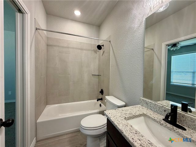 2566 Settlers Oak Drive, Belton, TX 76513