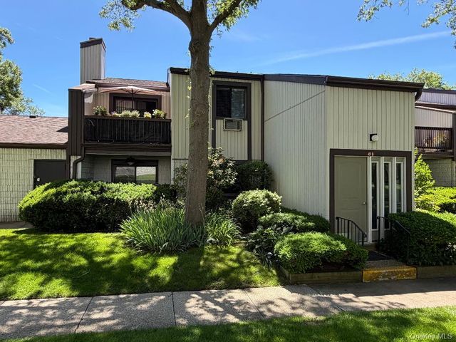 49 Richmond Boulevard 1B, Ronkonkoma, NY 11779