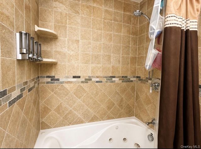 49 Richmond Boulevard 1B, Ronkonkoma, NY 11779