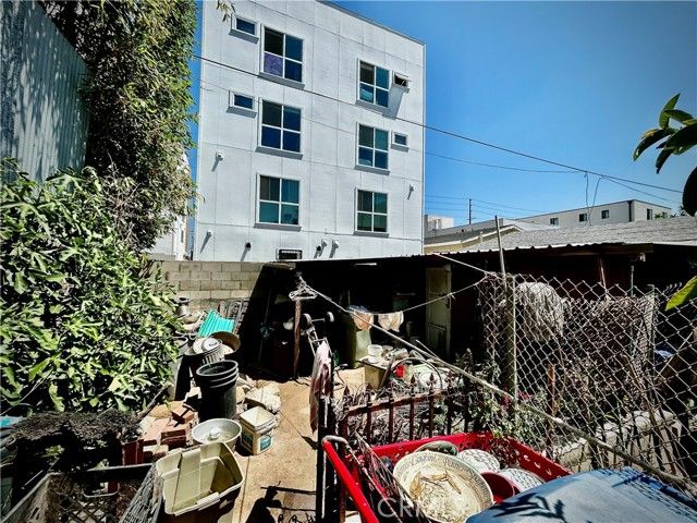 1605 W 35th, Los Angeles, CA 90018