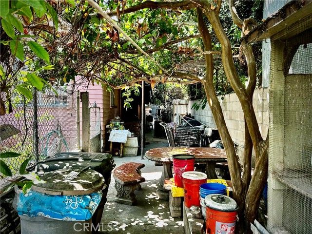 1605 W 35th, Los Angeles, CA 90018