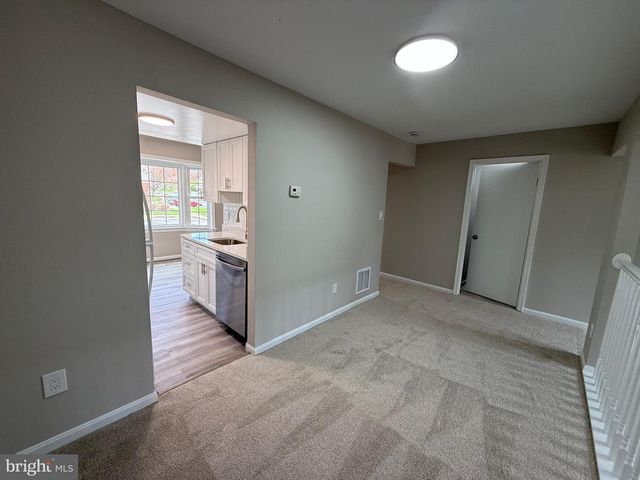 4924 MCFARLAND DR, Fairfax, VA 22032