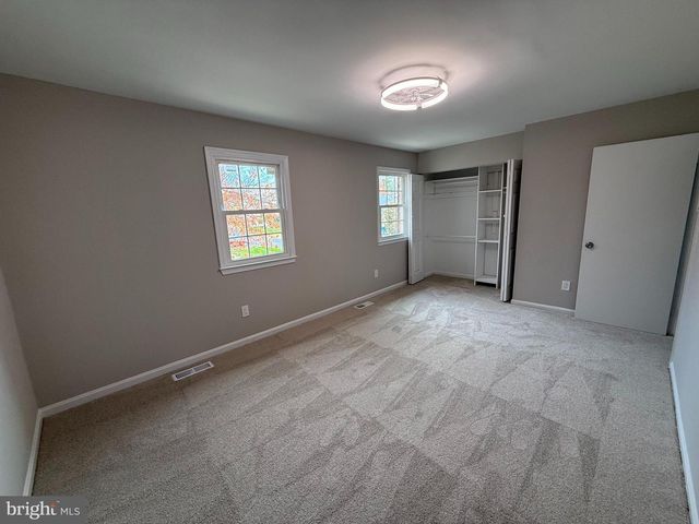 4924 MCFARLAND DR, Fairfax, VA 22032