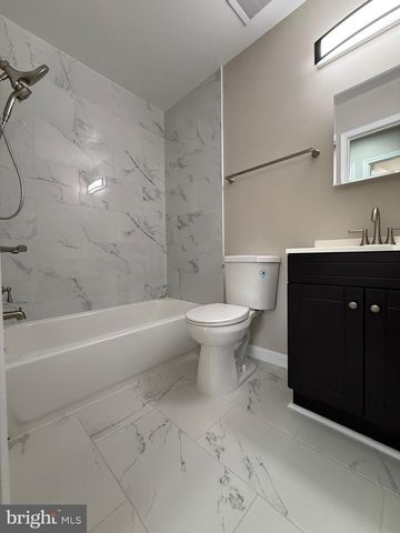 4924 MCFARLAND DR, Fairfax, VA 22032