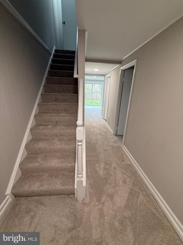 4924 MCFARLAND DR, Fairfax, VA 22032