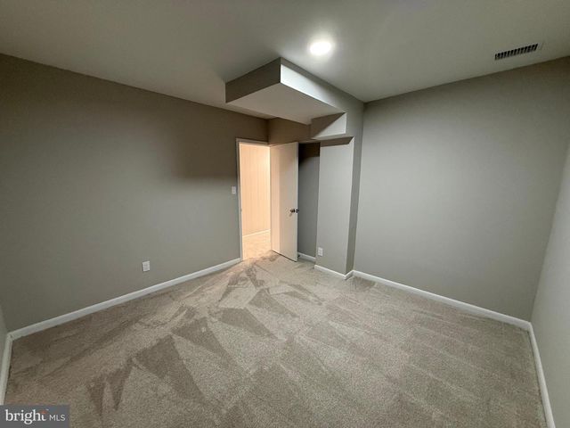 4924 MCFARLAND DR, Fairfax, VA 22032