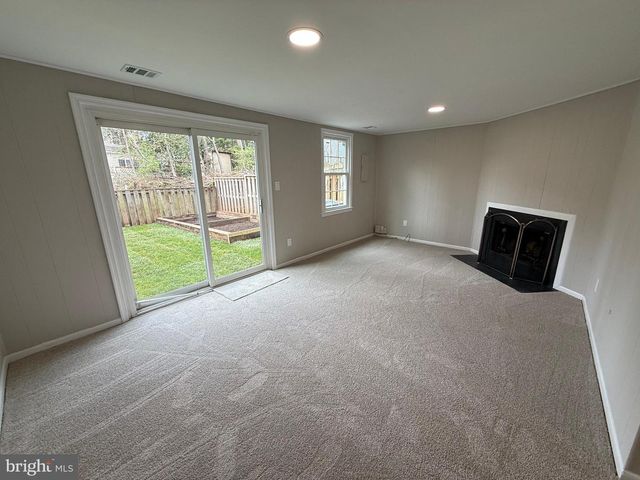 4924 MCFARLAND DR, Fairfax, VA 22032