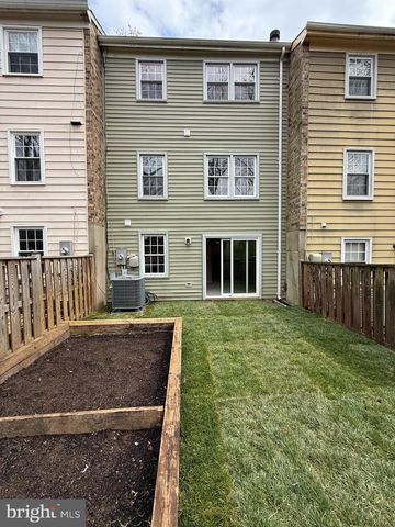 4924 MCFARLAND DR, Fairfax, VA 22032