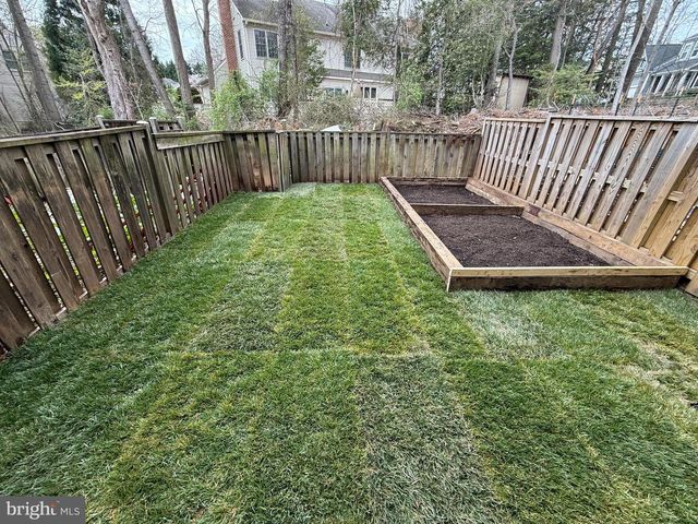 4924 MCFARLAND DR, Fairfax, VA 22032