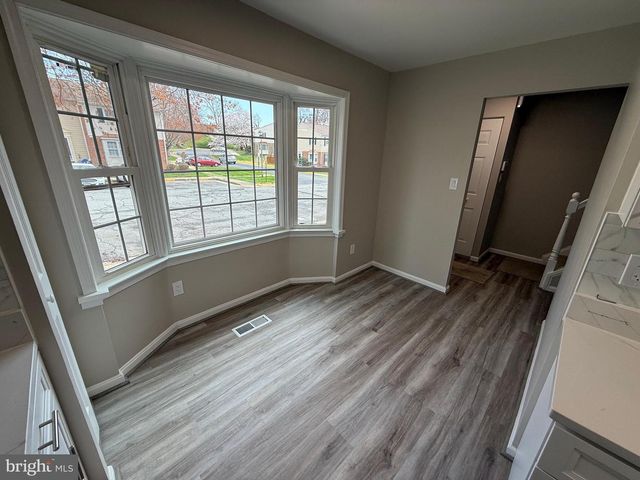 4924 MCFARLAND DR, Fairfax, VA 22032