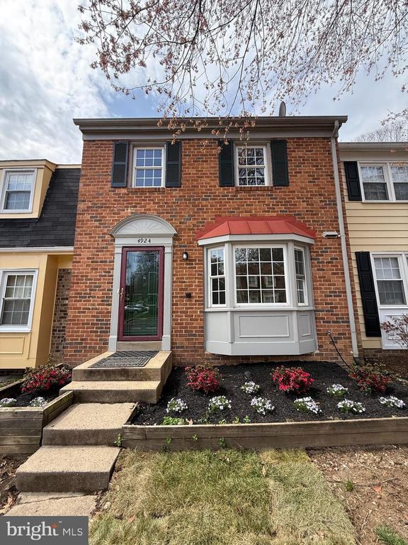 4924 MCFARLAND DR, Fairfax, VA 22032