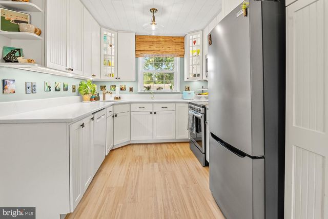 406 NEEPIER RD, Catonsville, MD 21228