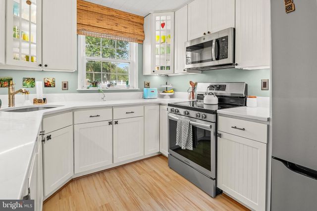 406 NEEPIER RD, Catonsville, MD 21228