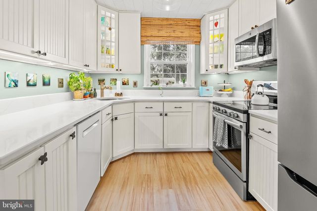 406 NEEPIER RD, Catonsville, MD 21228