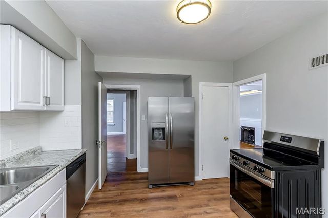 8910 Gravois Road, Affton, MO 63123