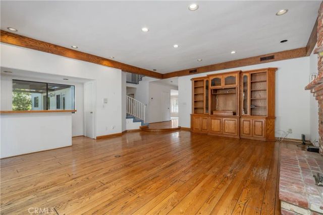 18268 Lake Encino Drive, Encino, CA 91316