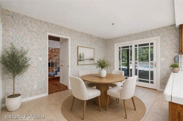 18268 Lake Encino Drive, Encino, CA 91316