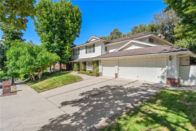 18268 Lake Encino Drive, Encino, CA 91316