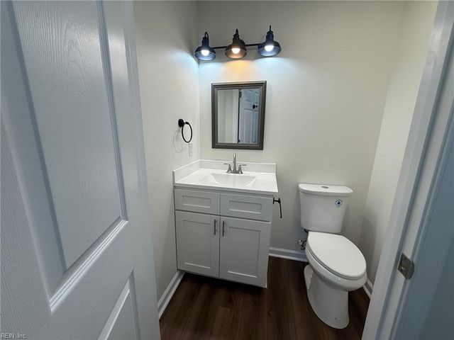 1412 Walnut Ave # B, Chesapeake, VA 23325