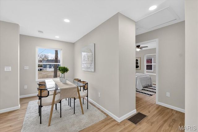 3218 Krem Avenue, St Louis, MO 63074