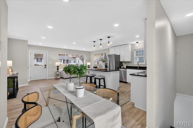 3218 Krem Avenue, St Louis, MO 63074