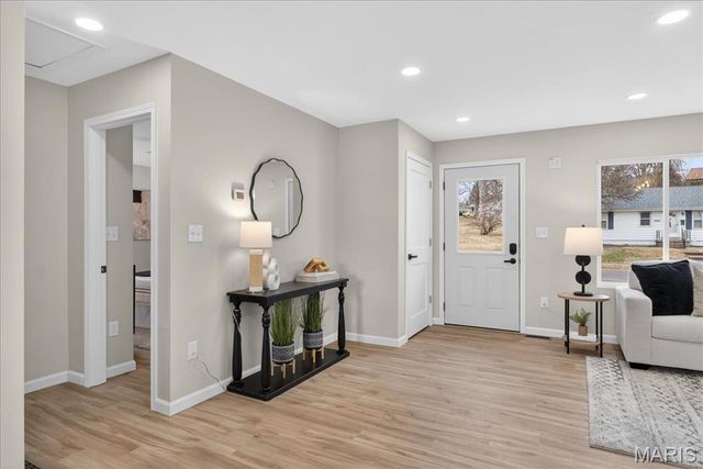 3218 Krem Avenue, St Louis, MO 63074