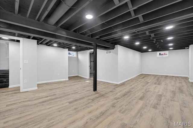 3218 Krem Avenue, St Louis, MO 63074