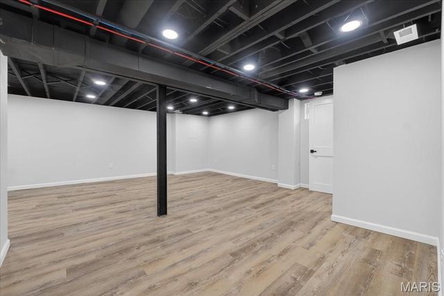 3218 Krem Avenue, St Louis, MO 63074