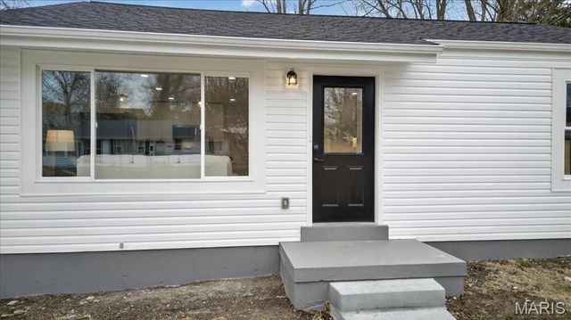 3218 Krem Avenue, St Louis, MO 63074