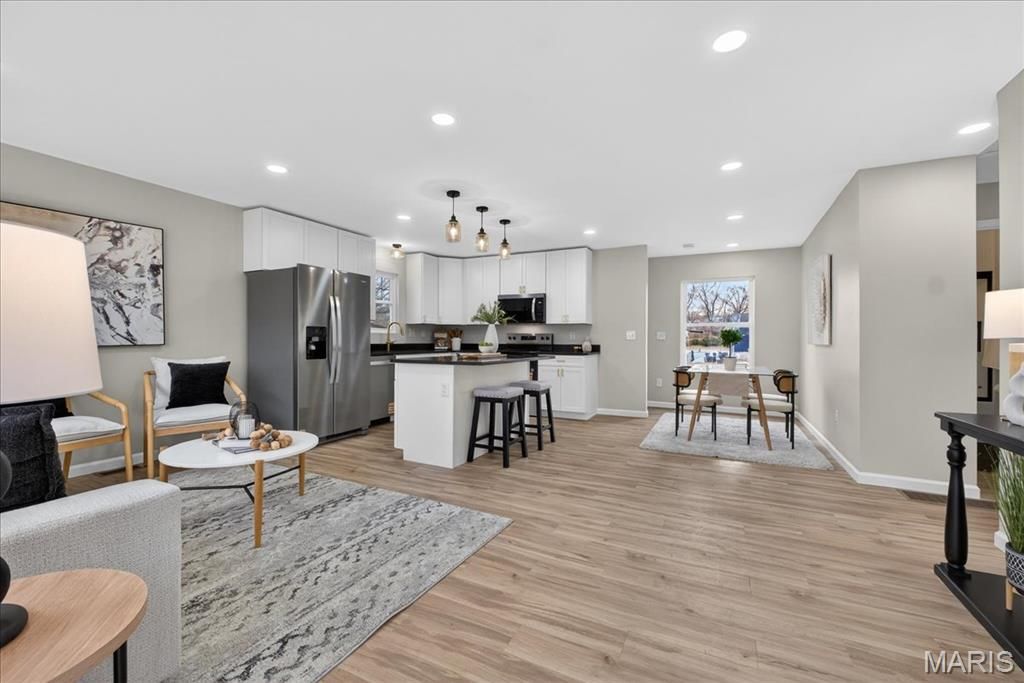 3218 Krem Avenue, St Louis, MO 63074