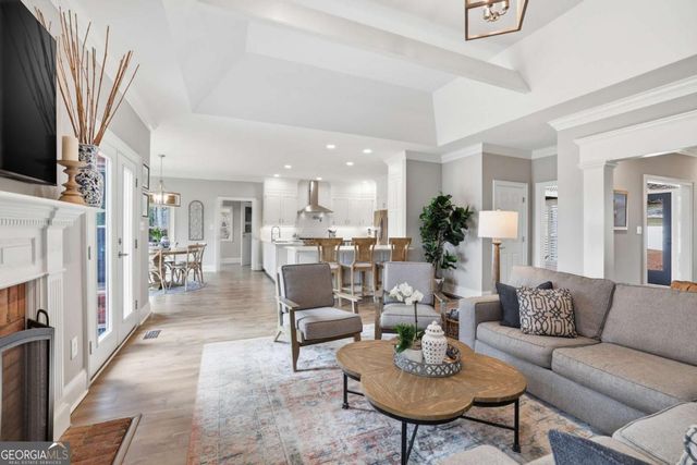 136 Deerhollow Road, Bogart, GA 30622