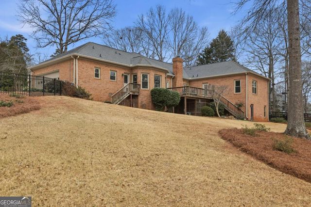 136 Deerhollow Road, Bogart, GA 30622